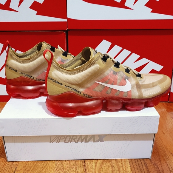 NIKE AIR VAPORMAX 2019: Size- 10 - Picture 3 of 11